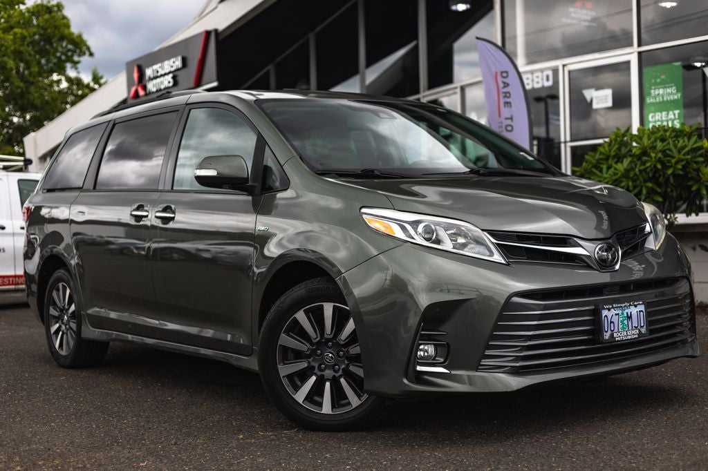 2020 Toyota Sienna Limited 7 Passenger