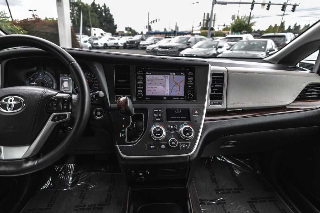 2020 Toyota Sienna Limited 7 Passenger