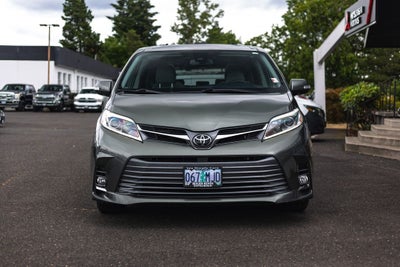 2020 Toyota Sienna Limited 7 Passenger