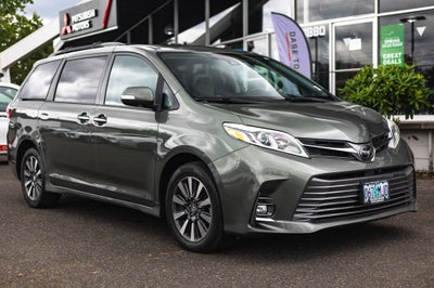 2020 Toyota Sienna Limited 7 Passenger