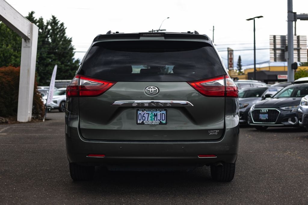 2020 Toyota Sienna Limited 7 Passenger