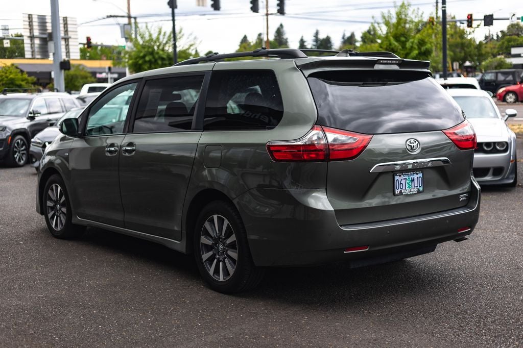 2020 Toyota Sienna Limited 7 Passenger