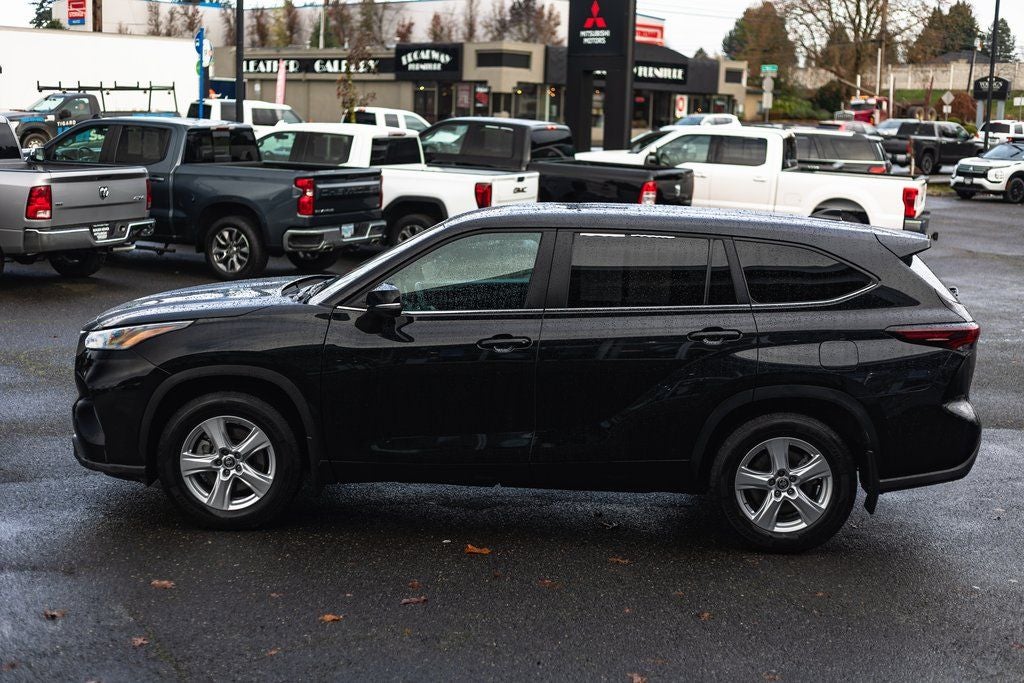 2024 Toyota Highlander LE