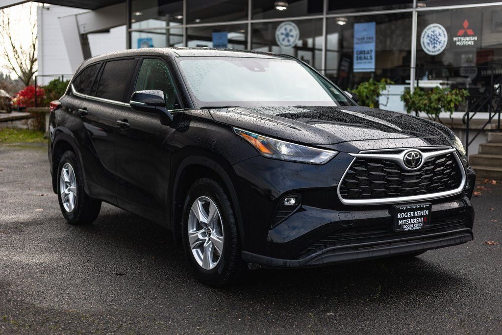 2024 Toyota Highlander LE