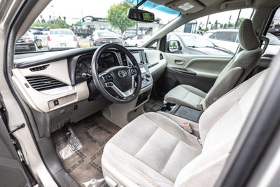 2017 Toyota Sienna LE 8 Passenger