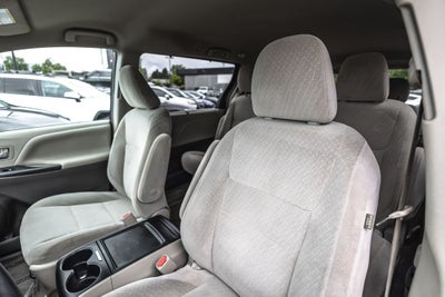 2017 Toyota Sienna LE 8 Passenger