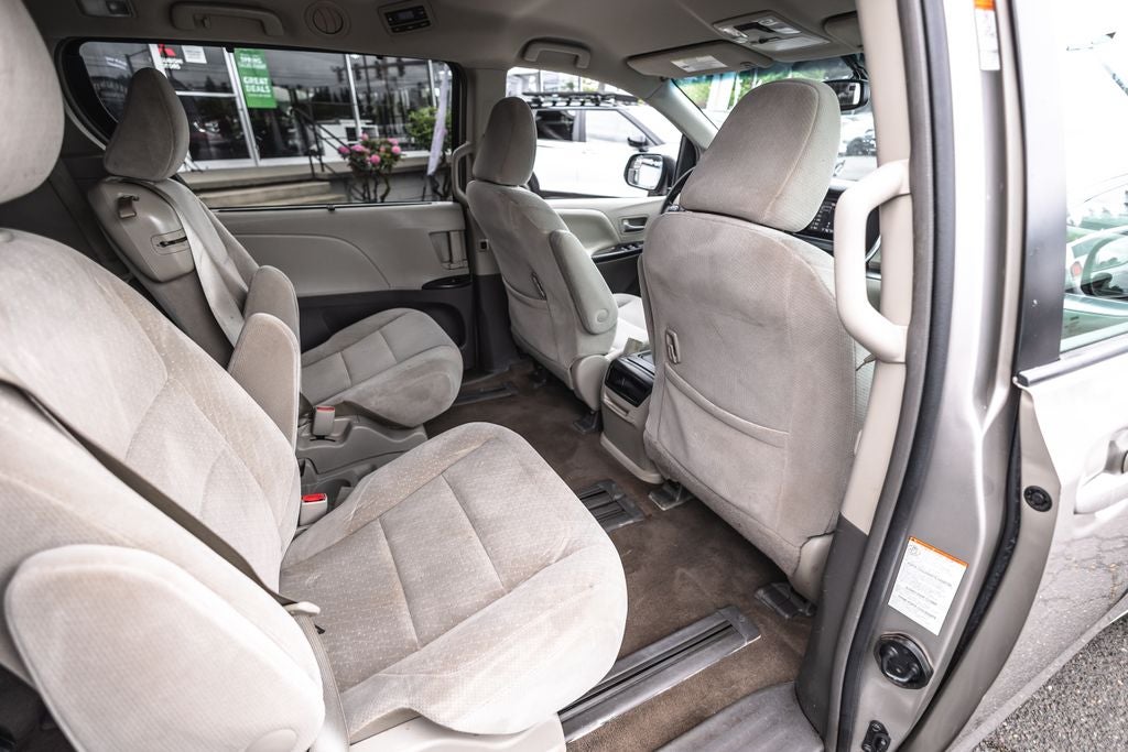 2017 Toyota Sienna LE 8 Passenger