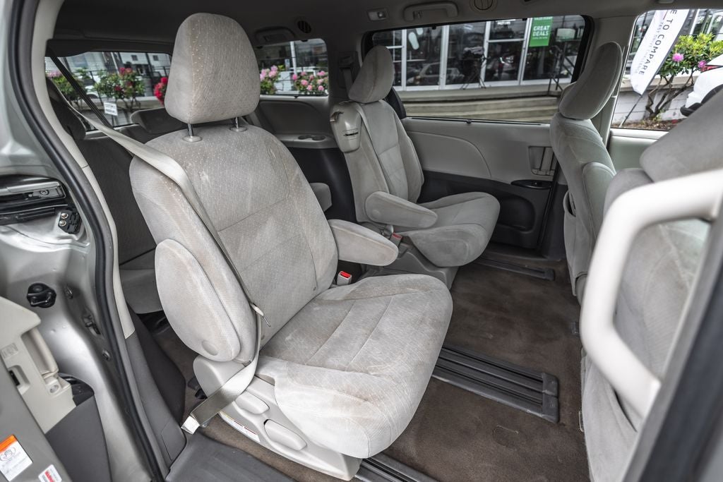 2017 Toyota Sienna LE 8 Passenger