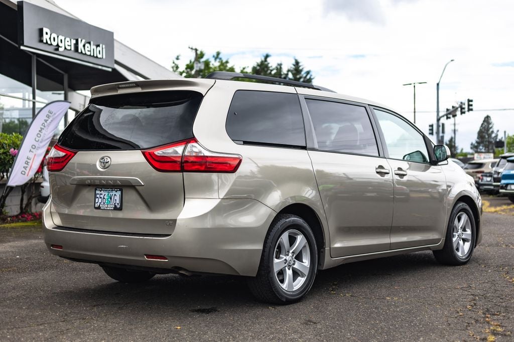 2017 Toyota Sienna LE 8 Passenger