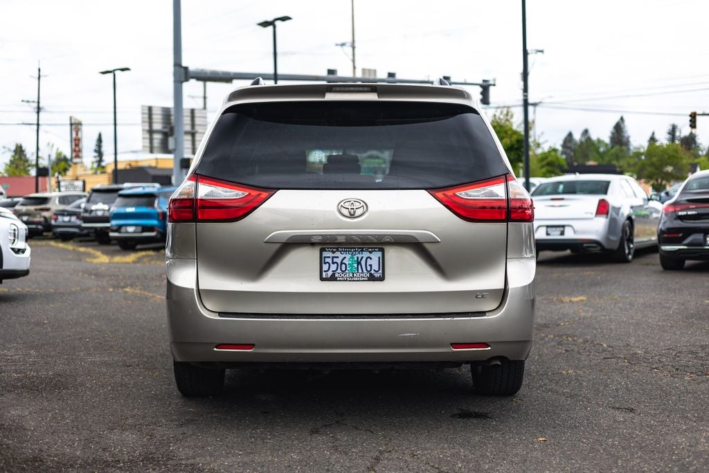 2017 Toyota Sienna LE 8 Passenger