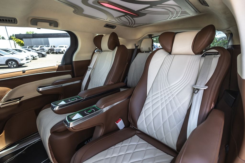 2021 Toyota Sienna XLE 7 Passenger