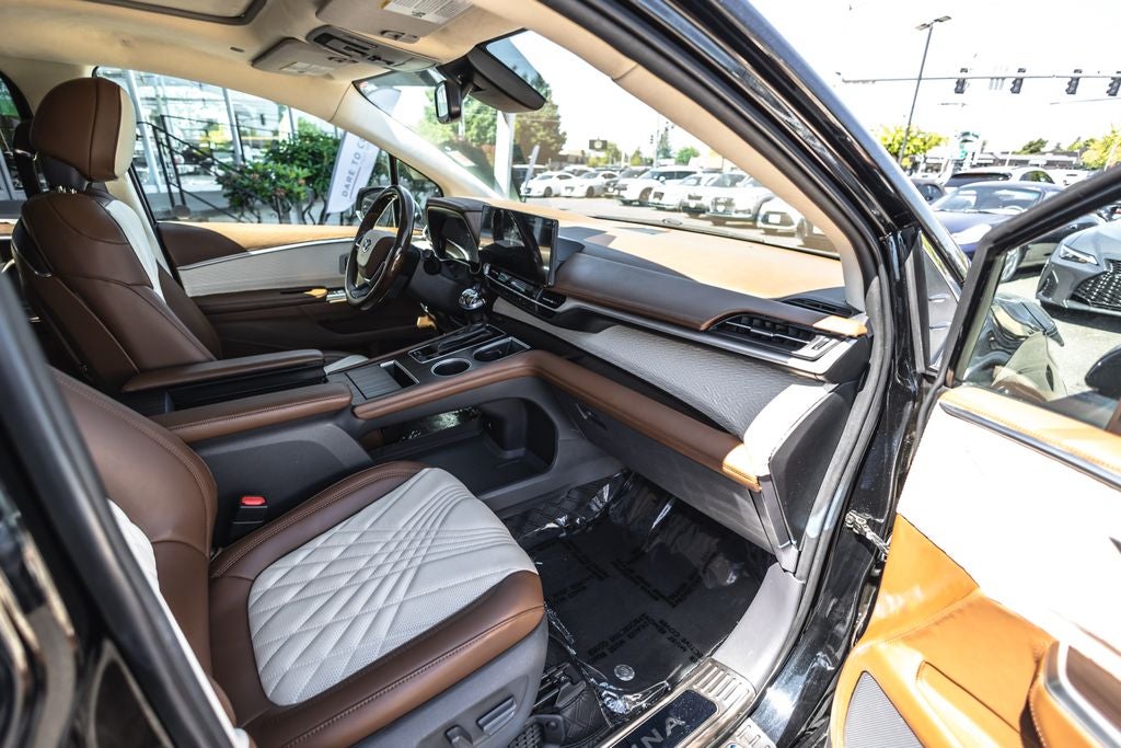 2021 Toyota Sienna XLE 7 Passenger