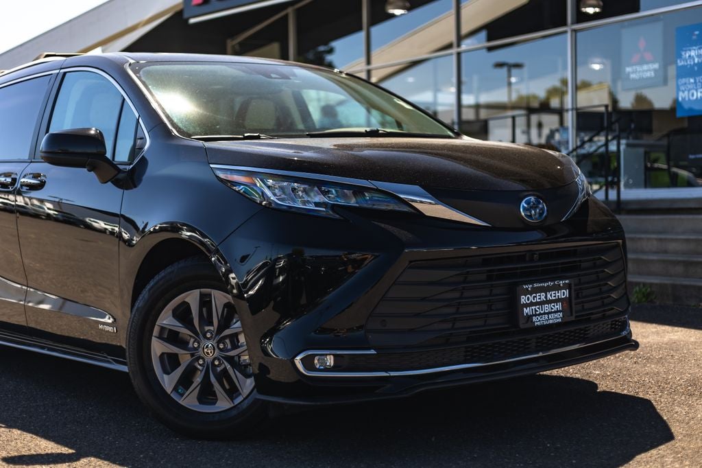 2021 Toyota Sienna XLE 7 Passenger