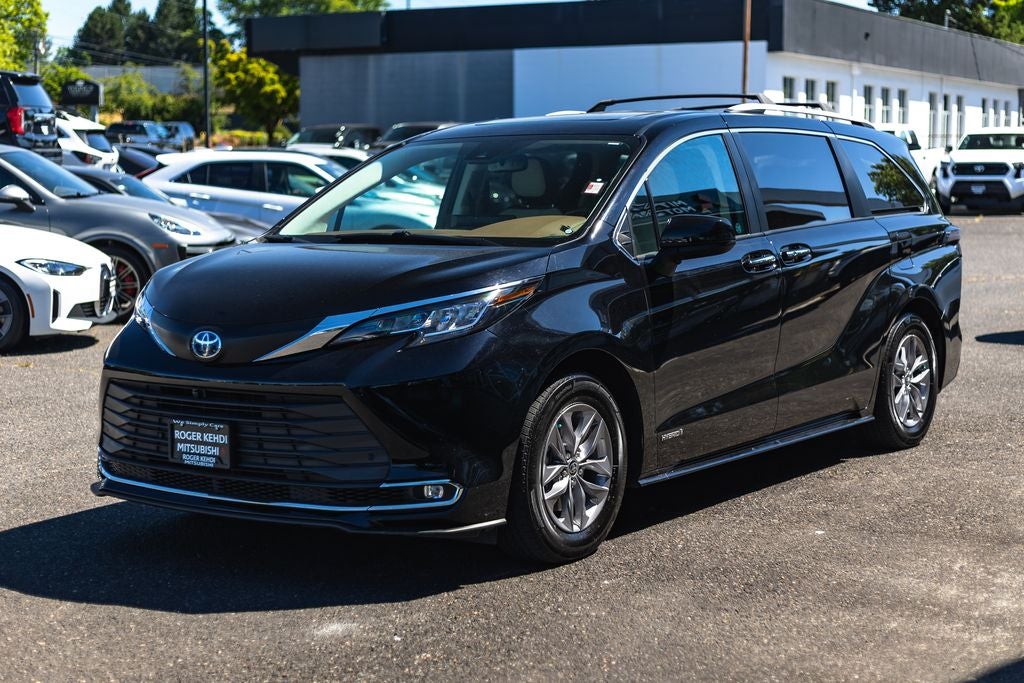2021 Toyota Sienna XLE 7 Passenger