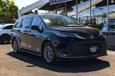 2021 Toyota Sienna XLE 7 Passenger