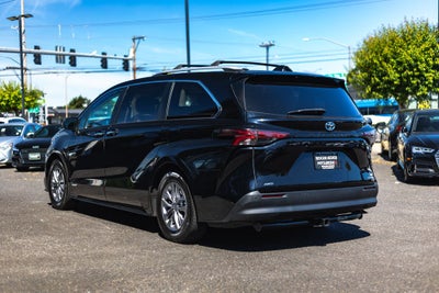 2021 Toyota Sienna XLE 7 Passenger