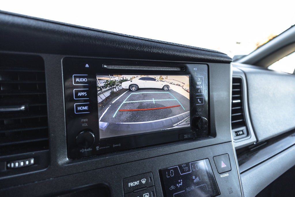 2017 Toyota Sienna XLE 8 Passenger