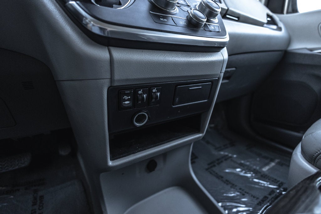 2017 Toyota Sienna XLE 8 Passenger