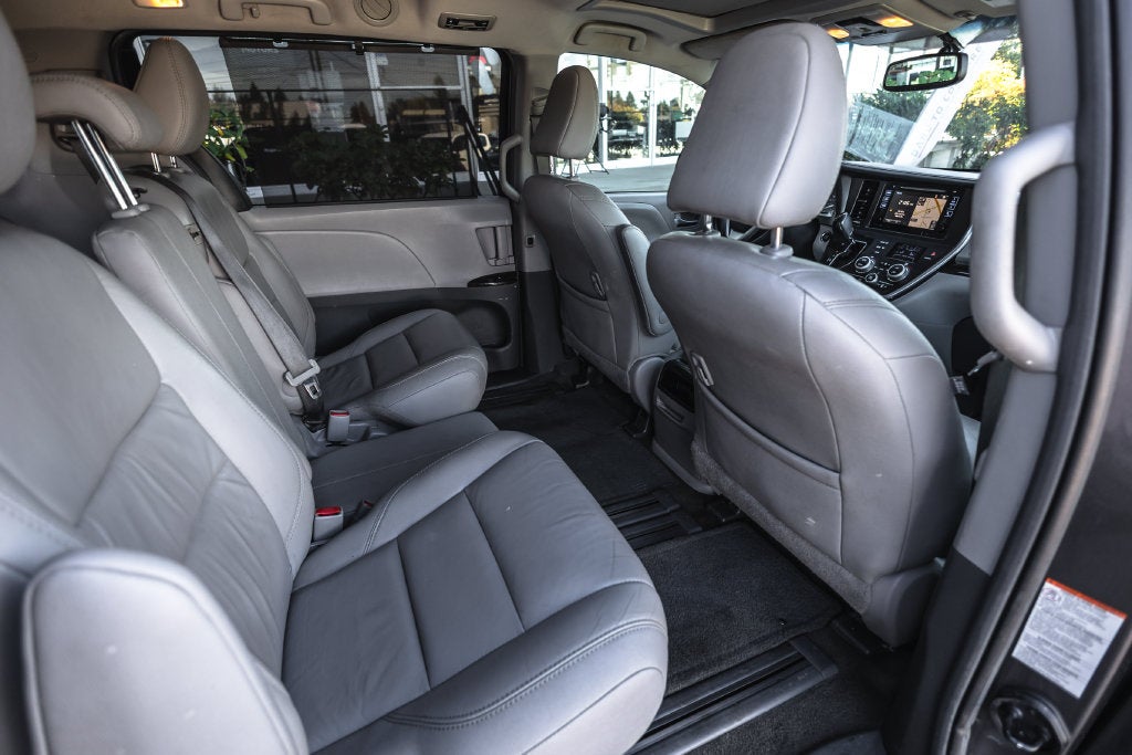 2017 Toyota Sienna XLE 8 Passenger