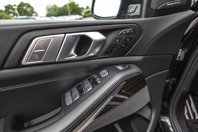 2021 BMW X7 M50i