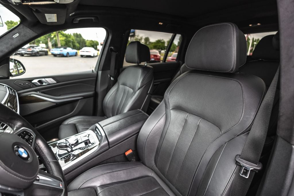 2021 BMW X7 M50i