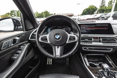 2021 BMW X7 M50i