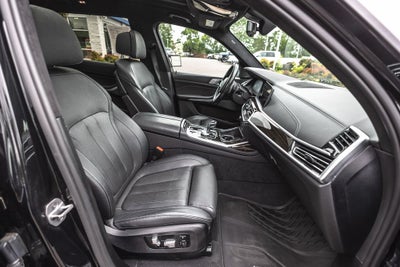 2021 BMW X7 M50i