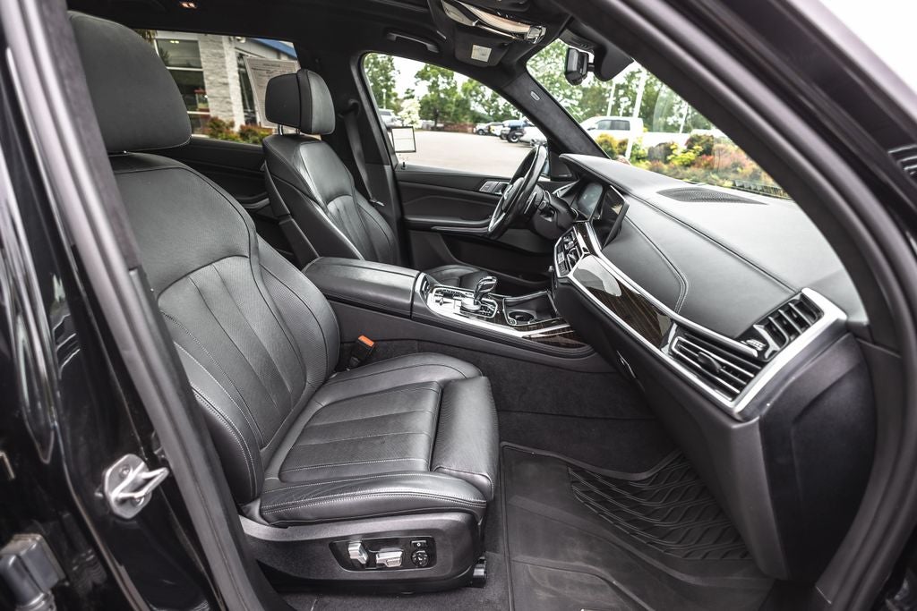 2021 BMW X7 M50i