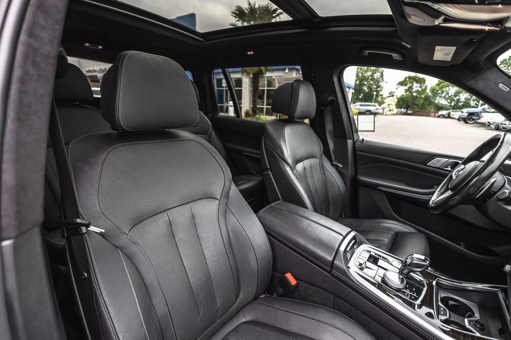 2021 BMW X7 M50i