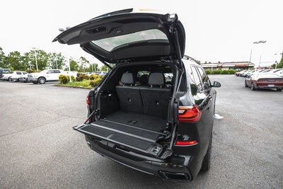 2021 BMW X7 M50i