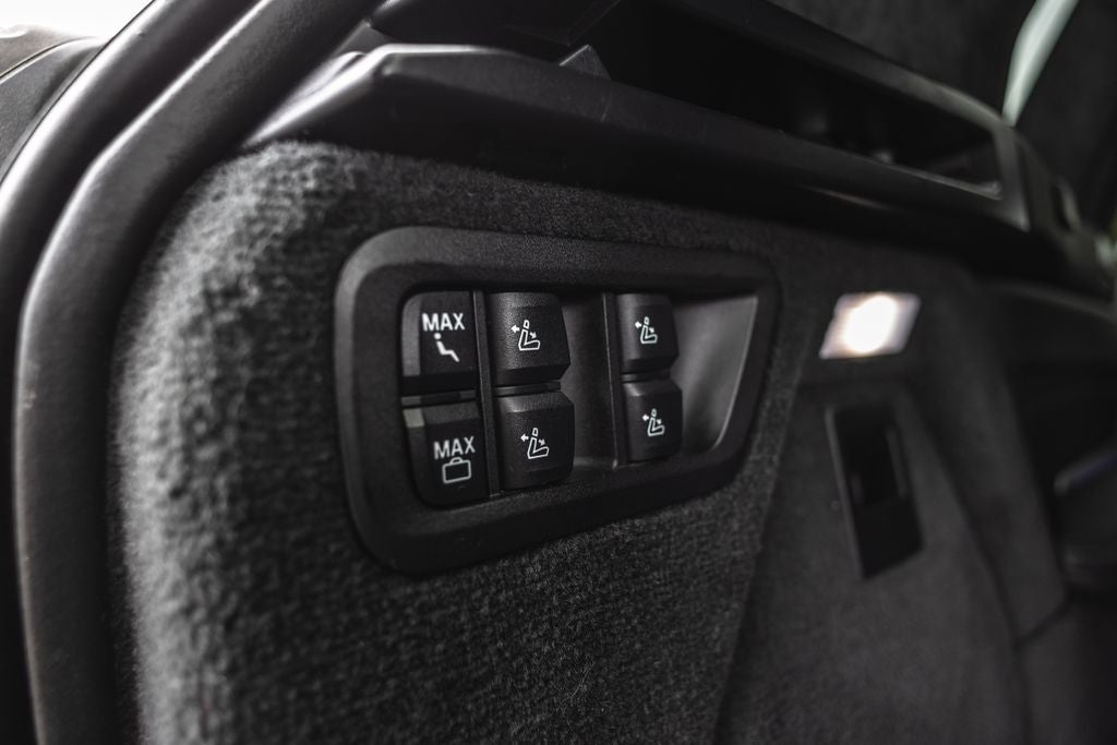 2021 BMW X7 M50i
