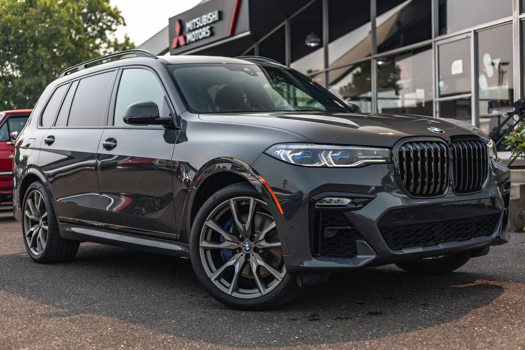 2022 BMW X7 M50i