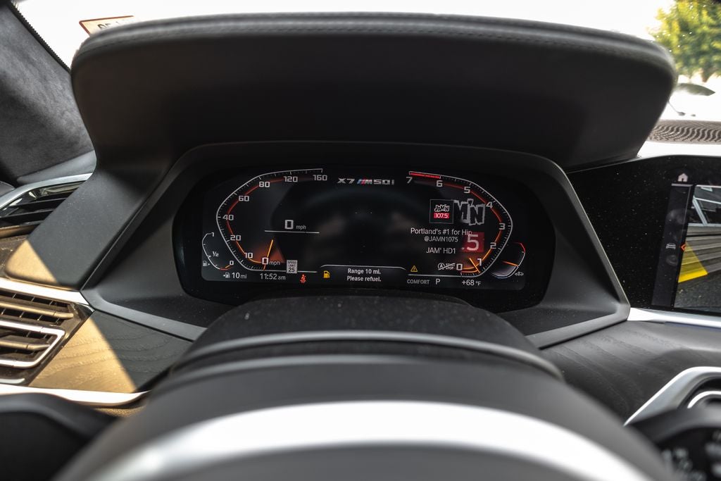 2022 BMW X7 M50i