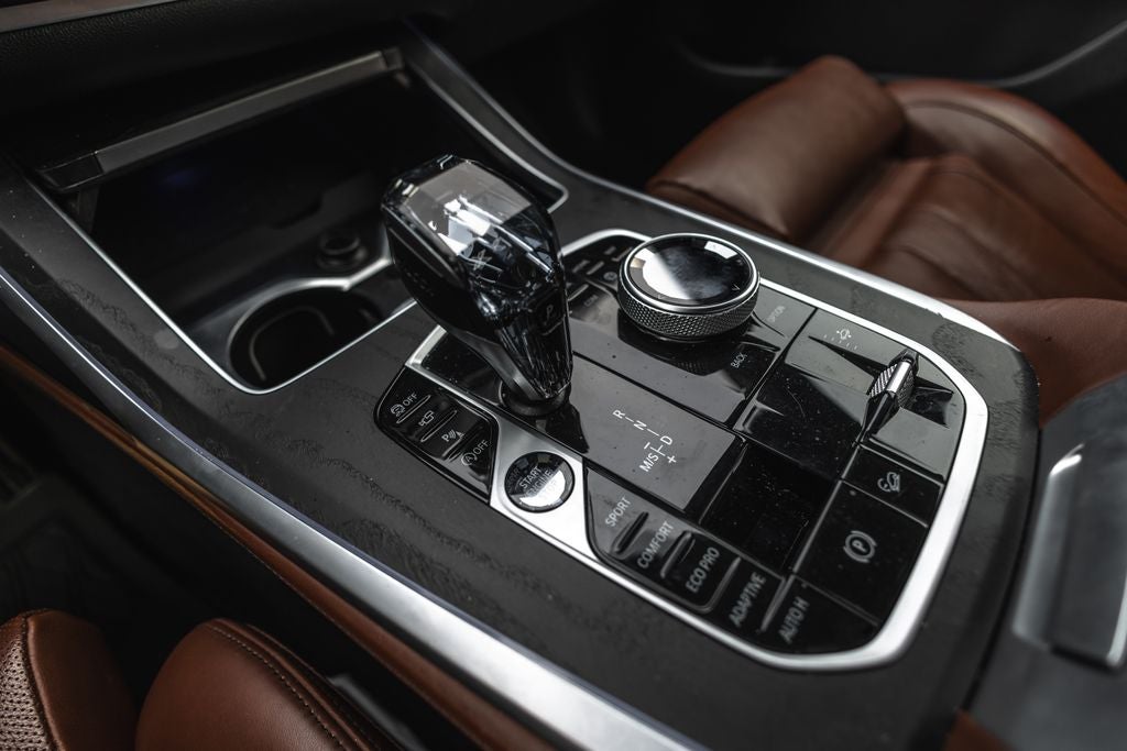 2022 BMW X7 M50i