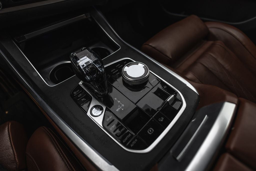 2022 BMW X7 M50i