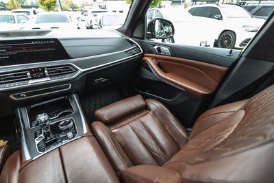 2022 BMW X7 M50i