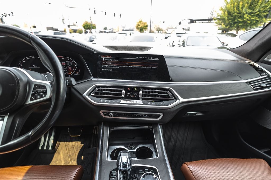 2022 BMW X7 M50i