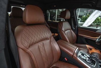 2022 BMW X7 M50i