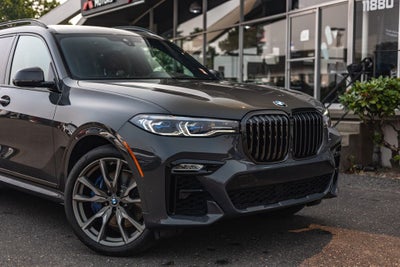 2022 BMW X7 M50i