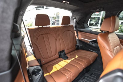 2022 BMW X7 M50i