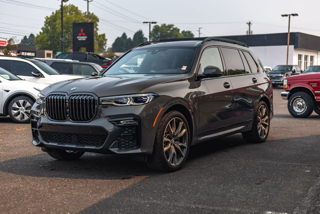 2022 BMW X7 M50i