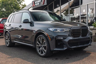 2022 BMW X7 M50i