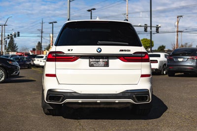 2022 BMW X7 M50i