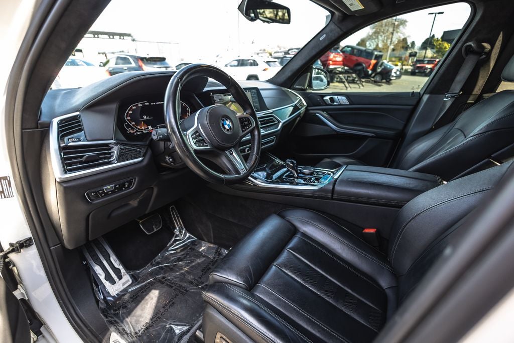 2022 BMW X7 M50i