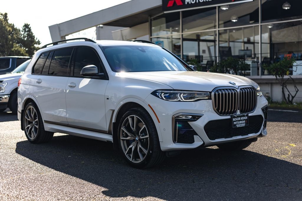 2022 BMW X7 M50i