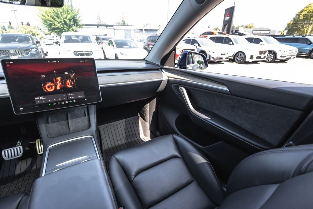 2024 Tesla Model Y Performance
