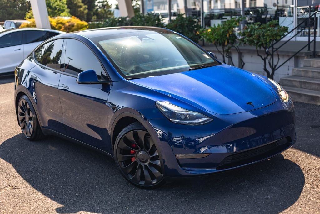 Used 2024 Tesla Model Y Performance with VIN 7SAYGDEF0RA319318 for sale in Tigard, OR