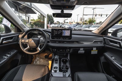 2026 Mitsubishi Outlander ES