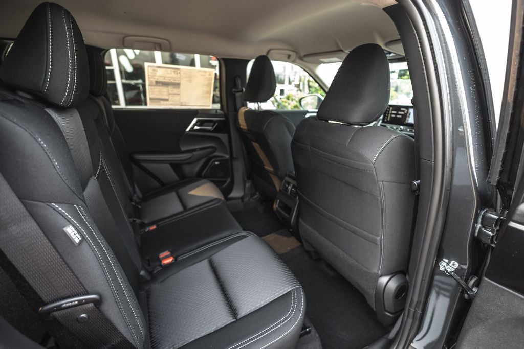 2026 Mitsubishi Outlander ES