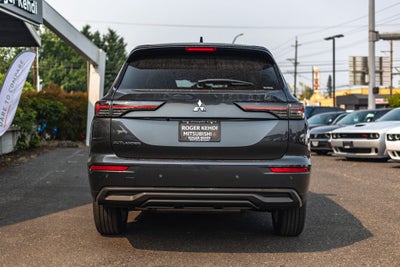2026 Mitsubishi Outlander ES